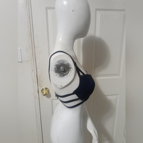 Victoria Secret Bra Size 34D - Picture 2 of 3